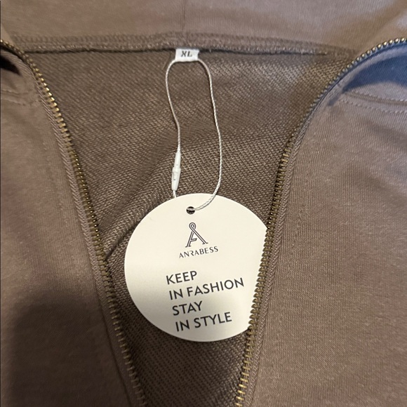 Brown Hooded Pullover with Pockets - Picture 2 of 6